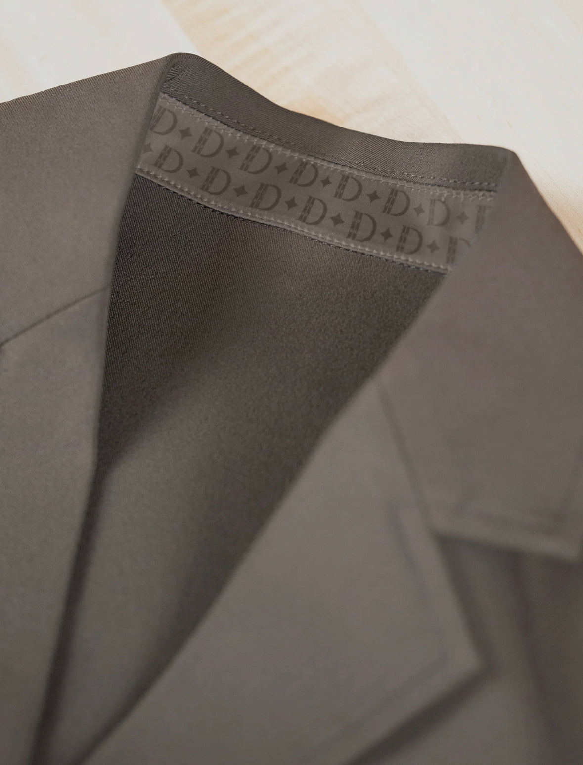 Colvados Show Coat - ESPRESSO